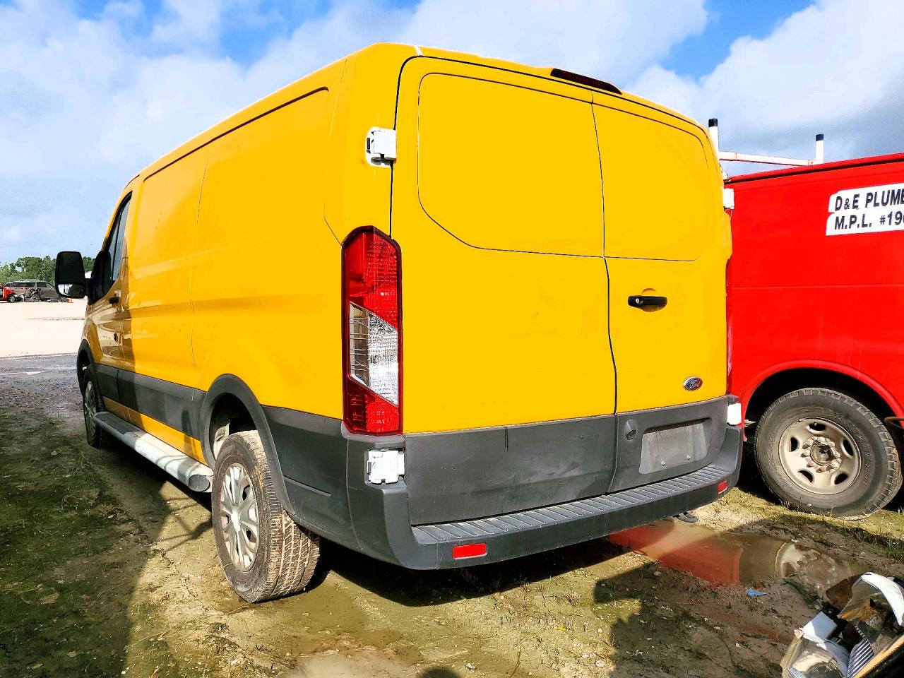 1FTBR1Y88PKB89736 · 2023 FORD TRANSIT · 2/13