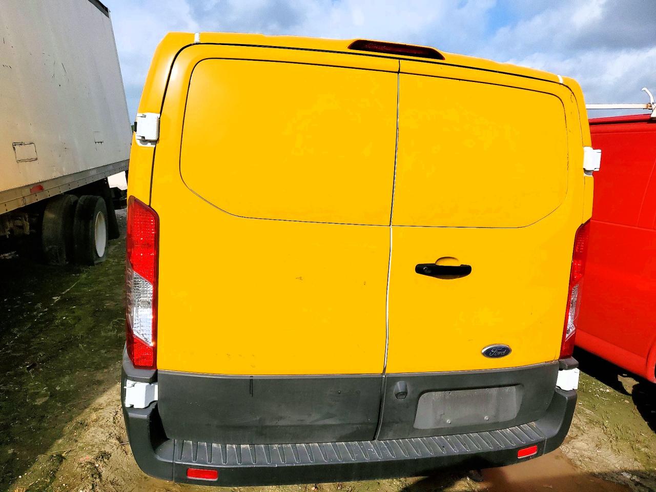 1FTBR1Y88PKB89736 · 2023 FORD TRANSIT · 6/13