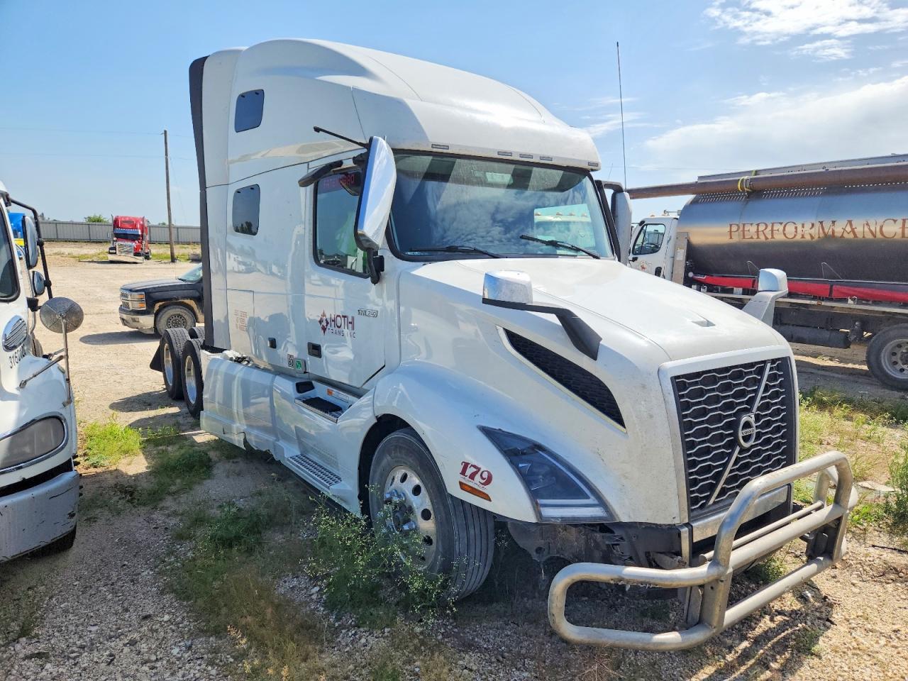 4V4NC9EH9RN658372 · 2024 VOLVO VN VNL