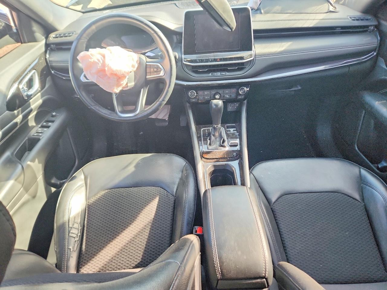 3C4NJDBB6NT166980 · 2022 JEEP COMPASS · 8/12