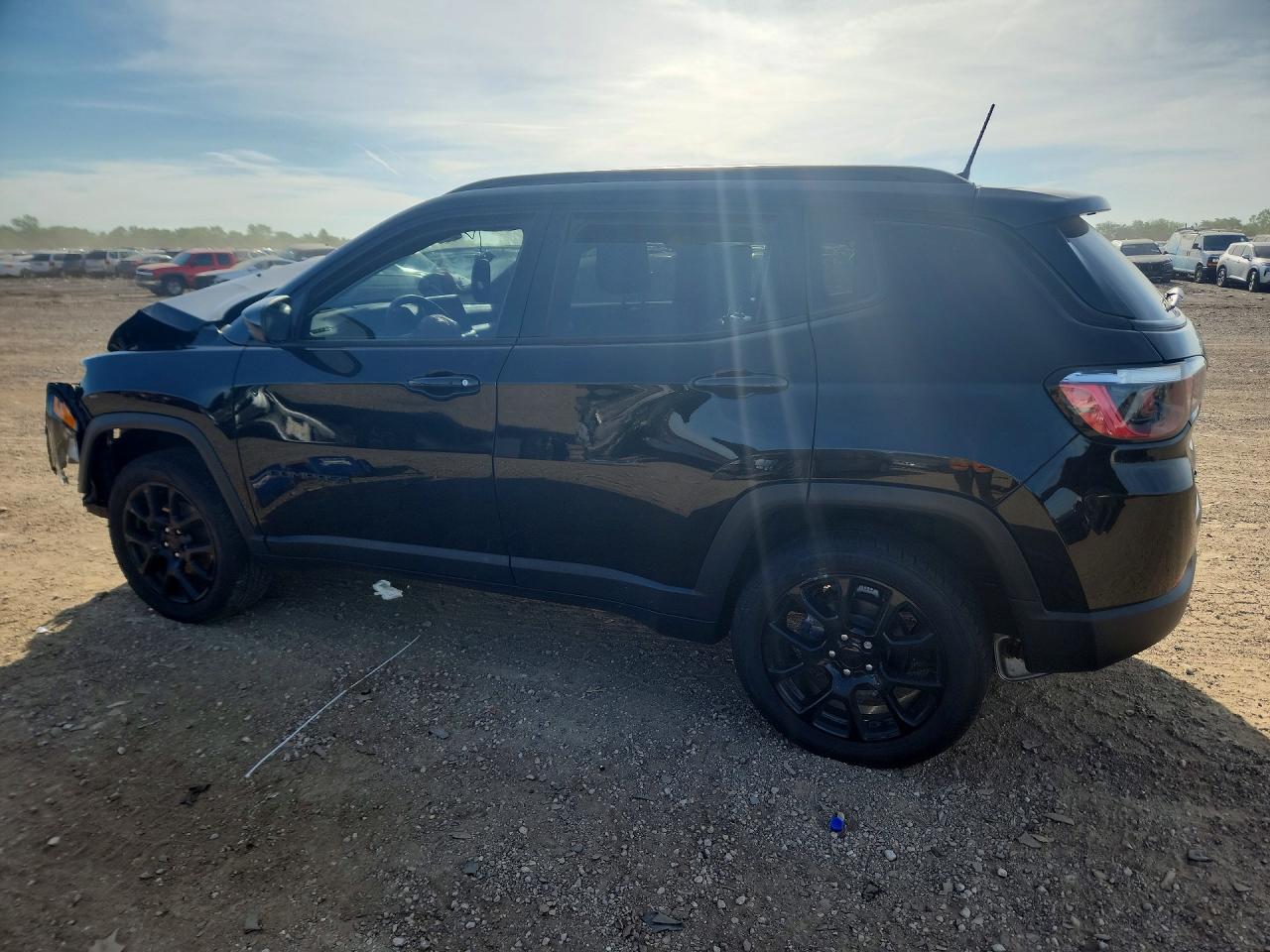 3C4NJDBB6NT166980 · 2022 JEEP COMPASS · 2/12