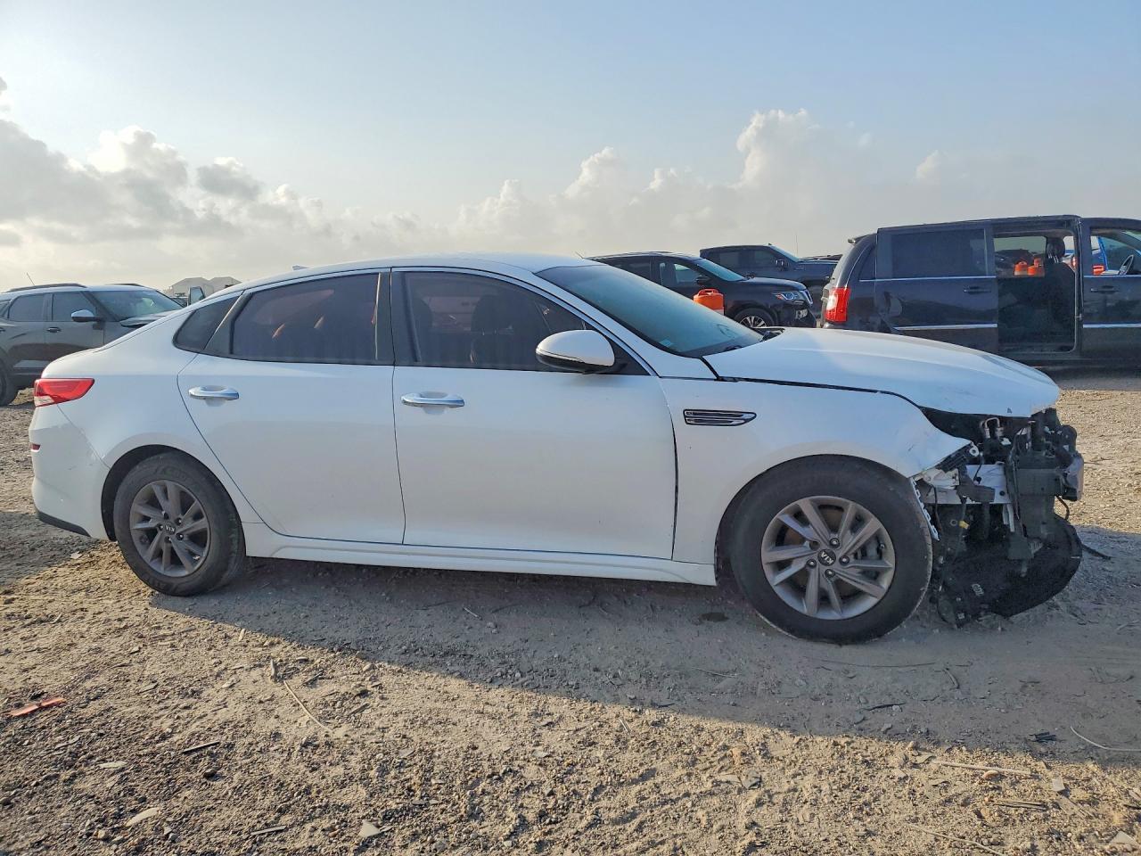 5XXGT4L36LG412493 · 2020 KIA OPTIMA · 4/13