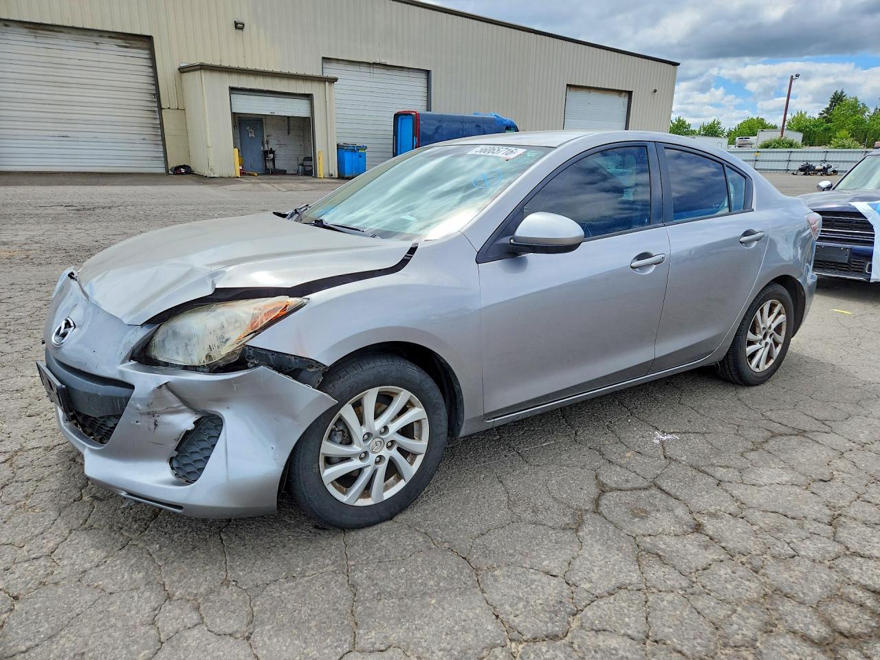 JM1BL1V88C1541090 · 2012 MAZDA 3