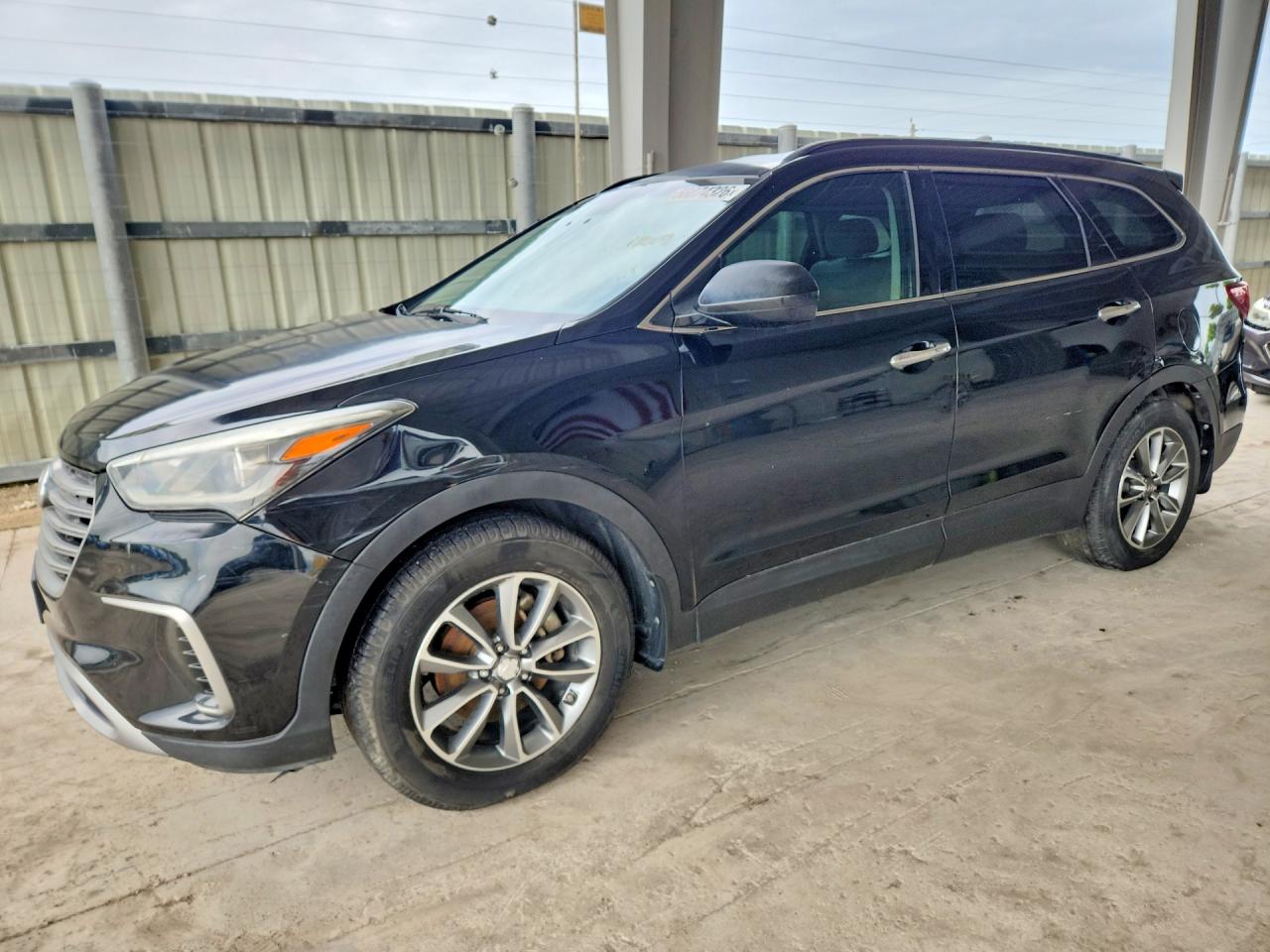 KM8SM4HF5JU278069 · 2018 HYUNDAI SANTA FE
