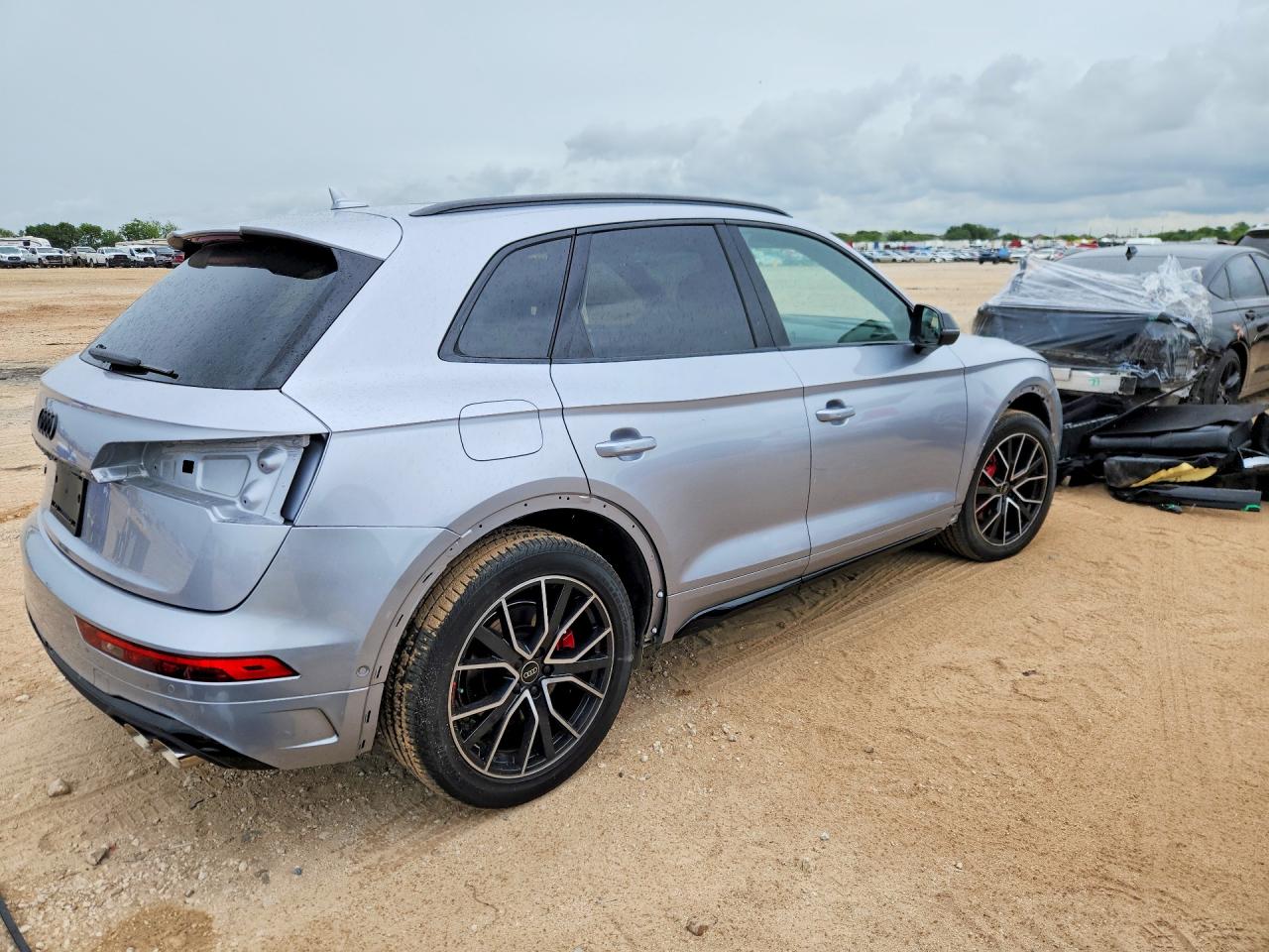 WA1C4AFY7P2161572 · 2023 AUDI SQ5 · 3/14