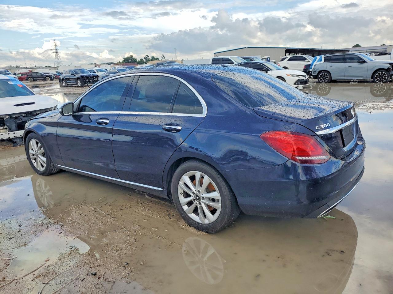WDDWF8DBXKR458295 · 2019 MERCEDES-BENZ C · 2/12