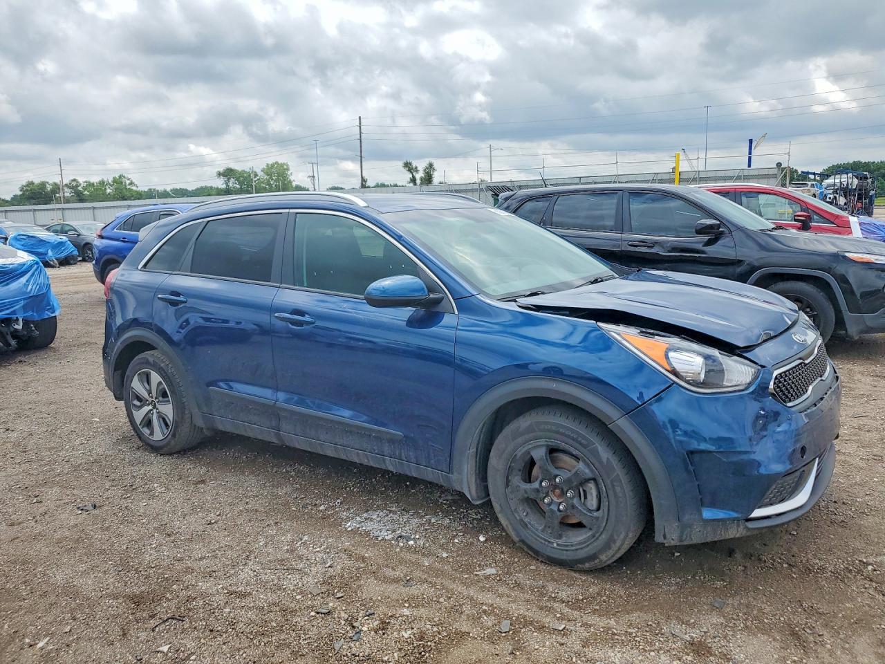 KNDCB3LC8H5099678 · 2017 KIA NIRO · 4/13