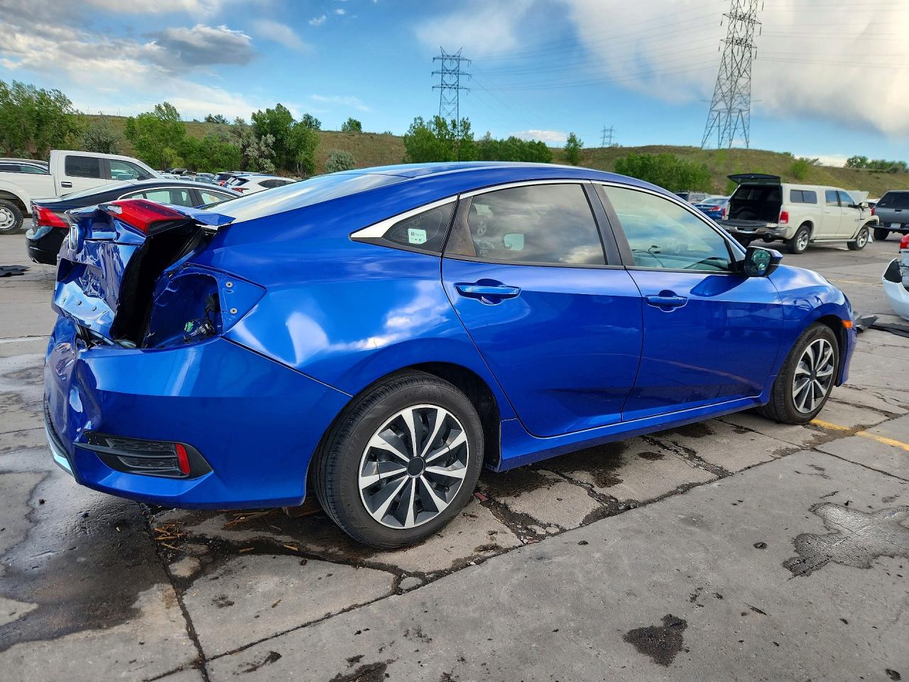 2HGFC2F60KH574672 · 2019 HONDA CIVIC · 3/13