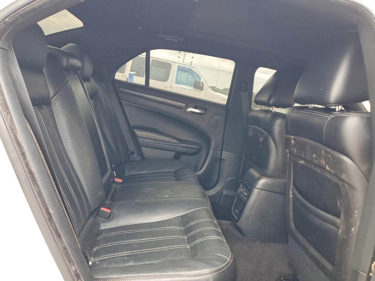 2C3CCABG7FH786960 · 2015 CHRYSLER 300 · 10/13