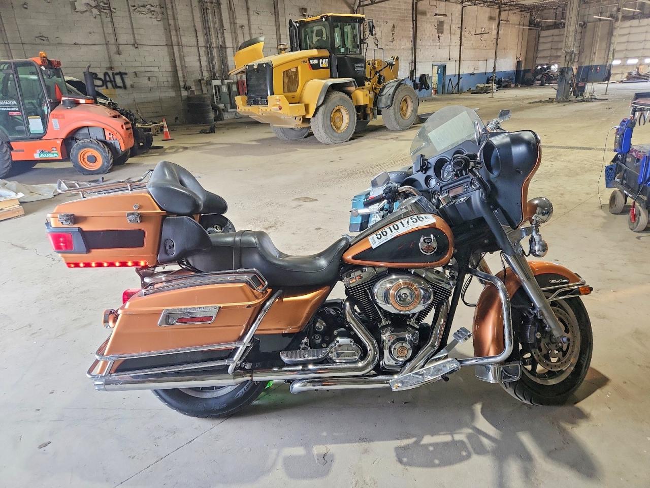 1HD1FC4418Y643888 · 2008 HARLEY-DAVIDSON FLHTCUI