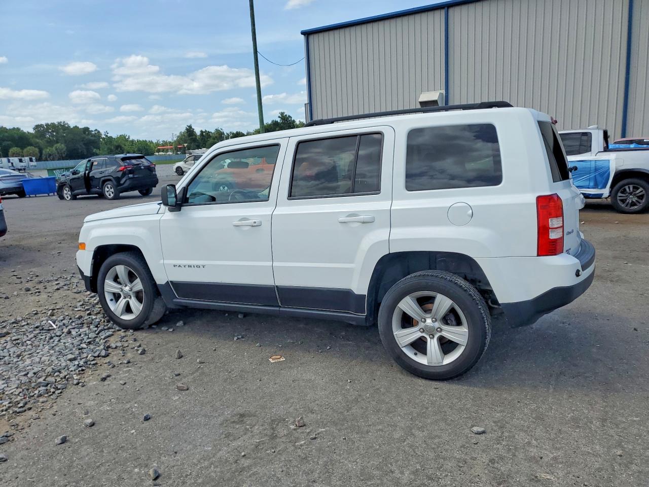 1C4NJRFB2ED798985 · 2014 JEEP PATRIOT · 2/13