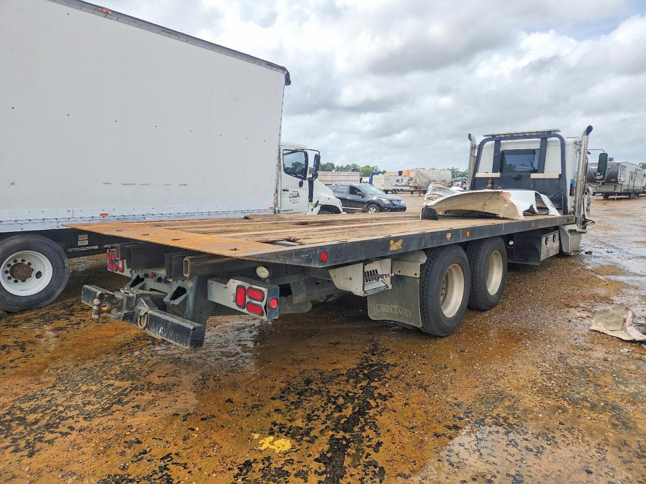 3ALHGNFG2LDLV8426 · 2020 FREIGHTLINER 122SD · 4/10