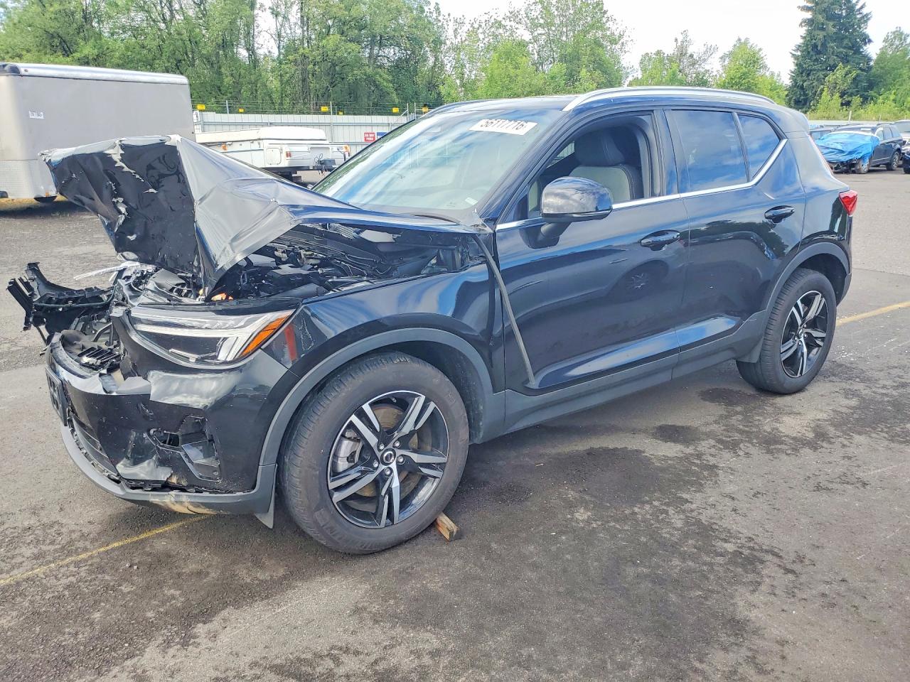 YV4L12UJ4S2466110 · 2025 VOLVO XC40