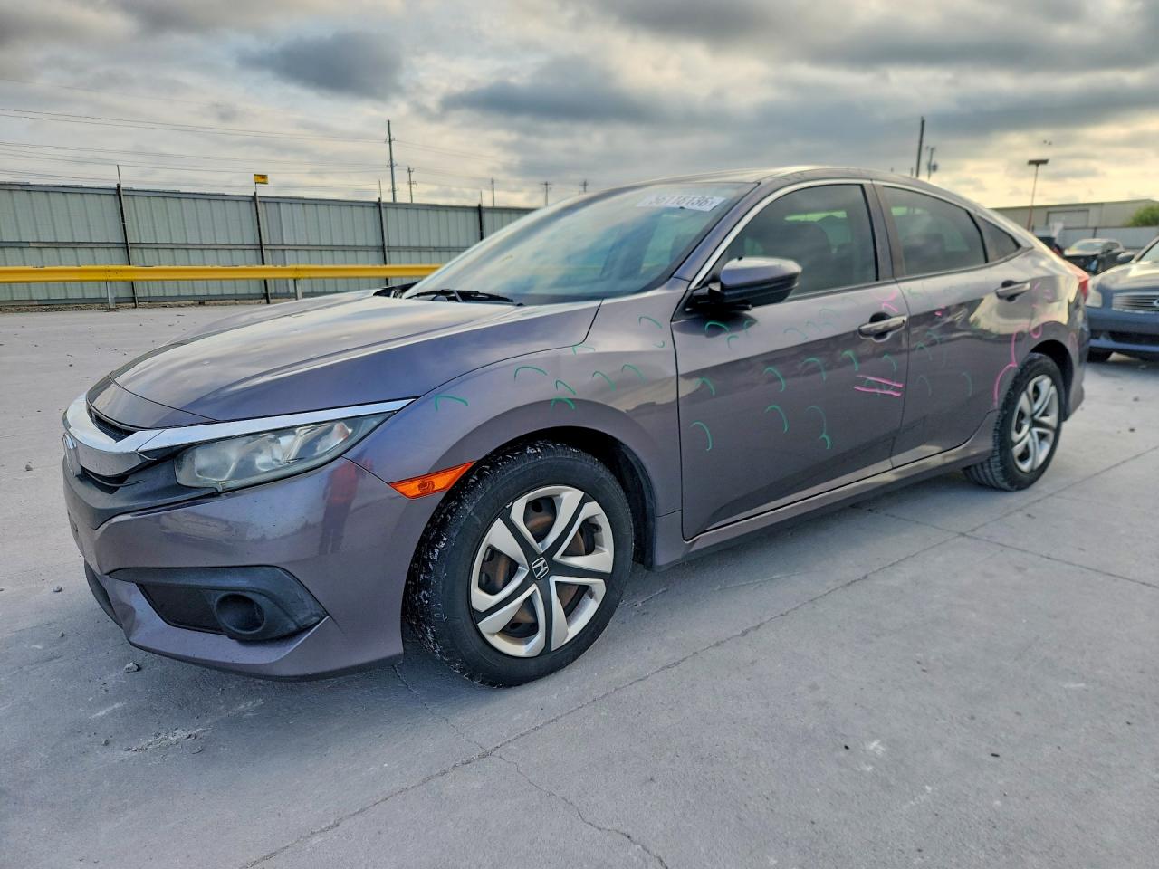 19XFC2F67JE039704 · 2018 HONDA CIVIC