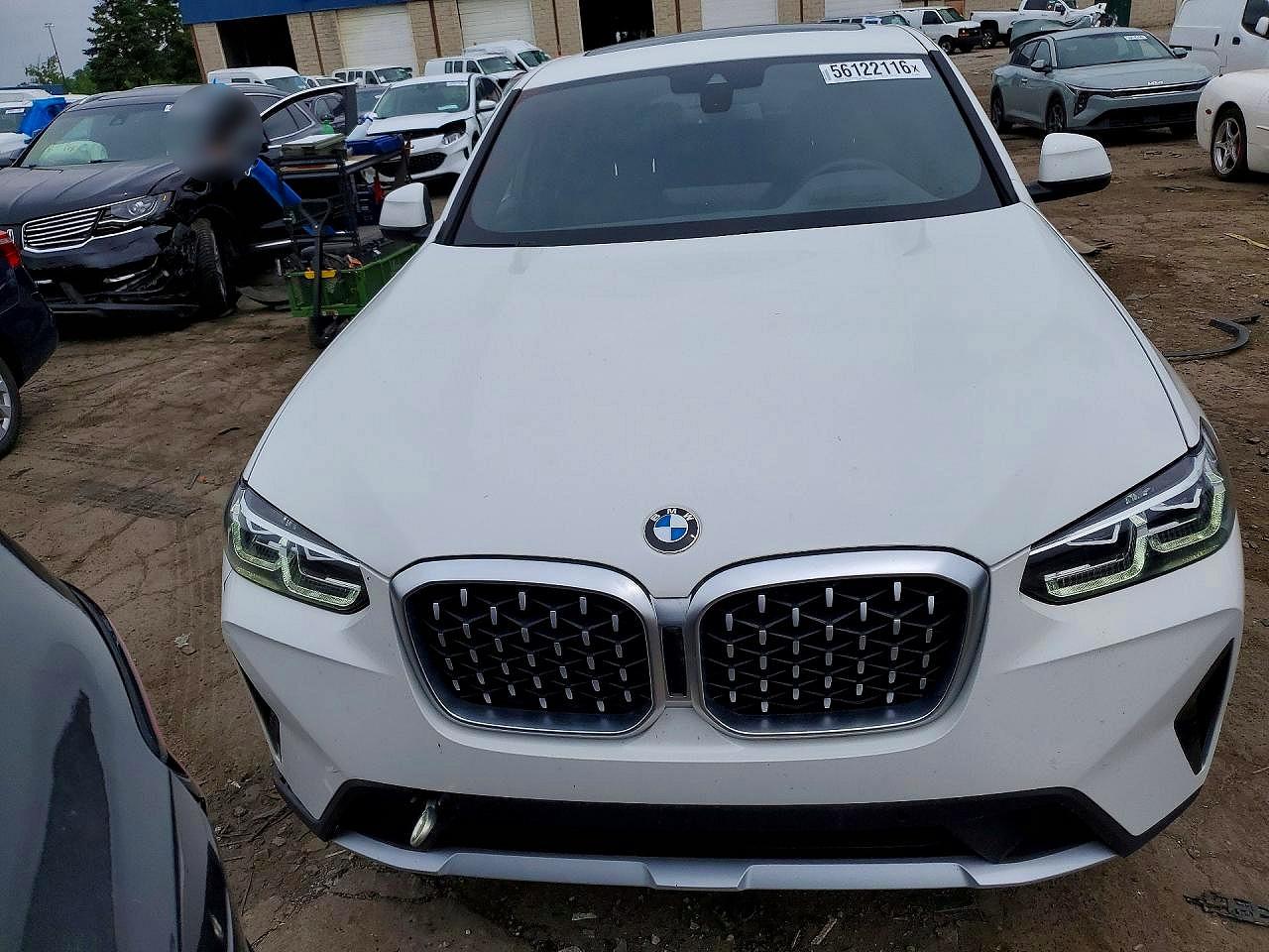 5UX33DT03R9V02239 · 2024 BMW X4 · 5/13