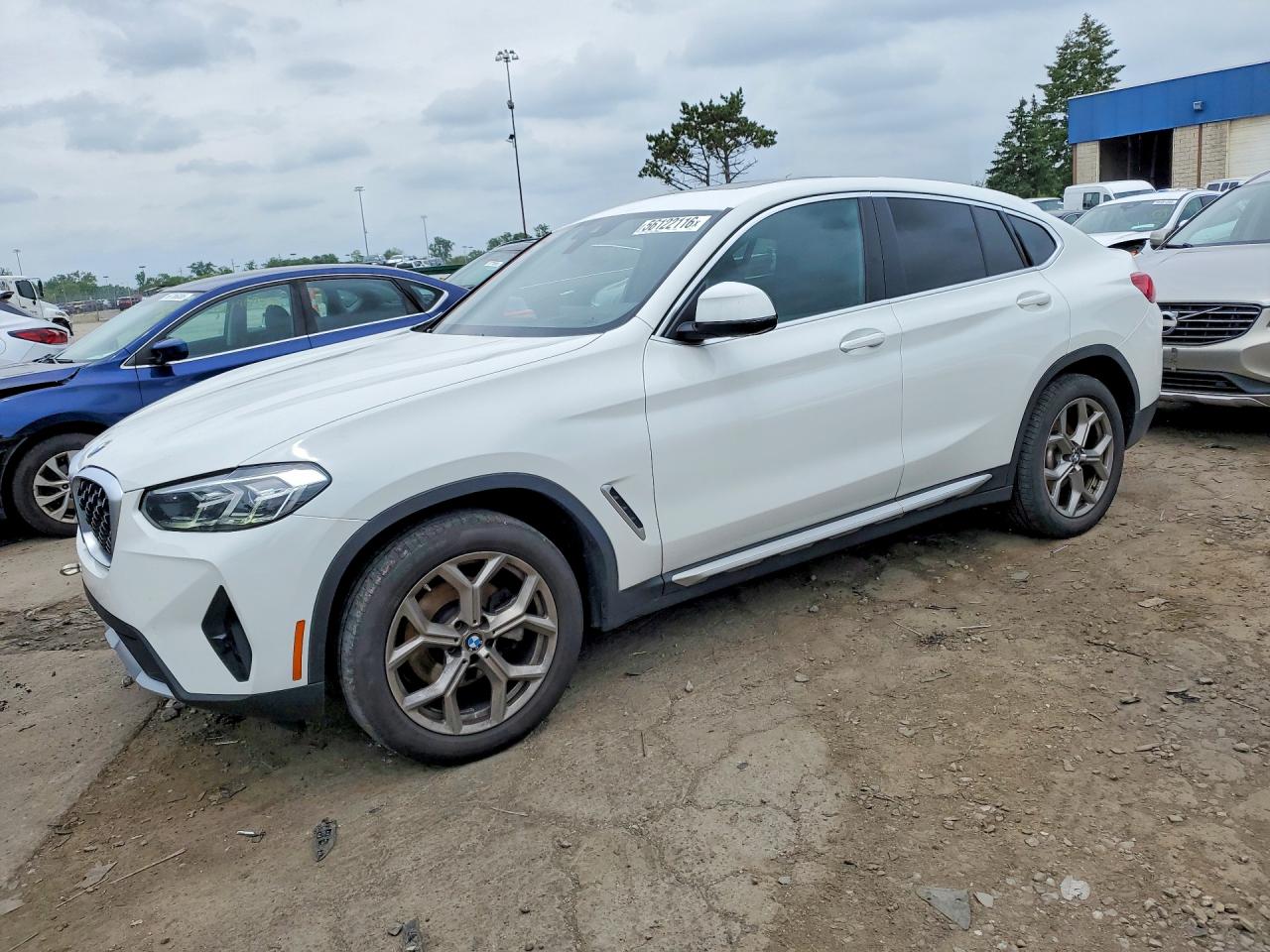 5UX33DT03R9V02239 · 2024 BMW X4