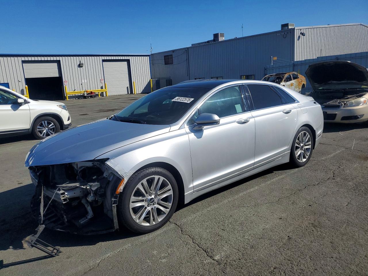 3LN6L2LU0ER824496 · 2014 LINCOLN MKZ