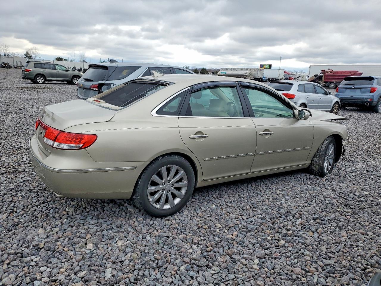 KMHFC46FX9A343261 · 2009 HYUNDAI AZERA · 3/12
