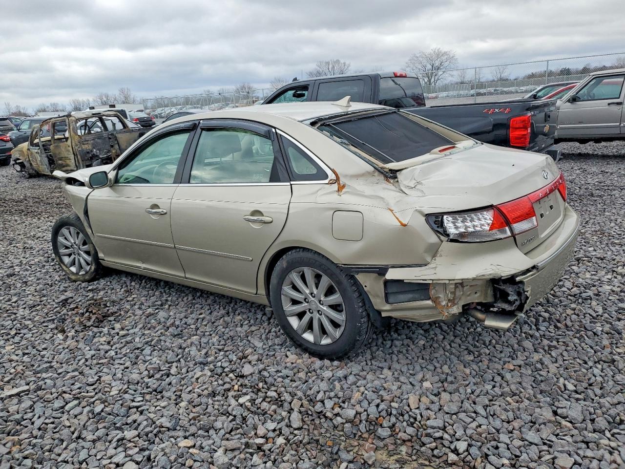 KMHFC46FX9A343261 · 2009 HYUNDAI AZERA · 2/12