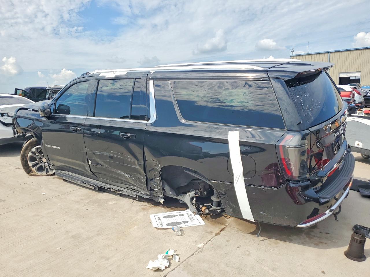 1GNS5CRD5SR201061 · 2025 CHEVROLET SUBURBAN · 2/14