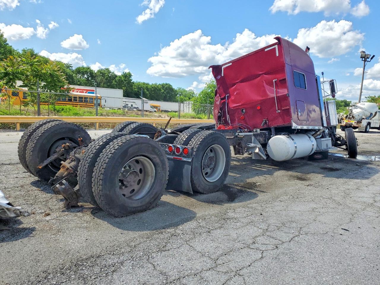 1XP5DB9XX3D804565 · 2003 PETERBILT 379 · 4/10