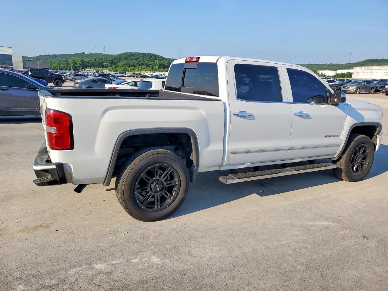 3GTU2VEC2FG493857 · 2015 GMC SIERRA · 3/12