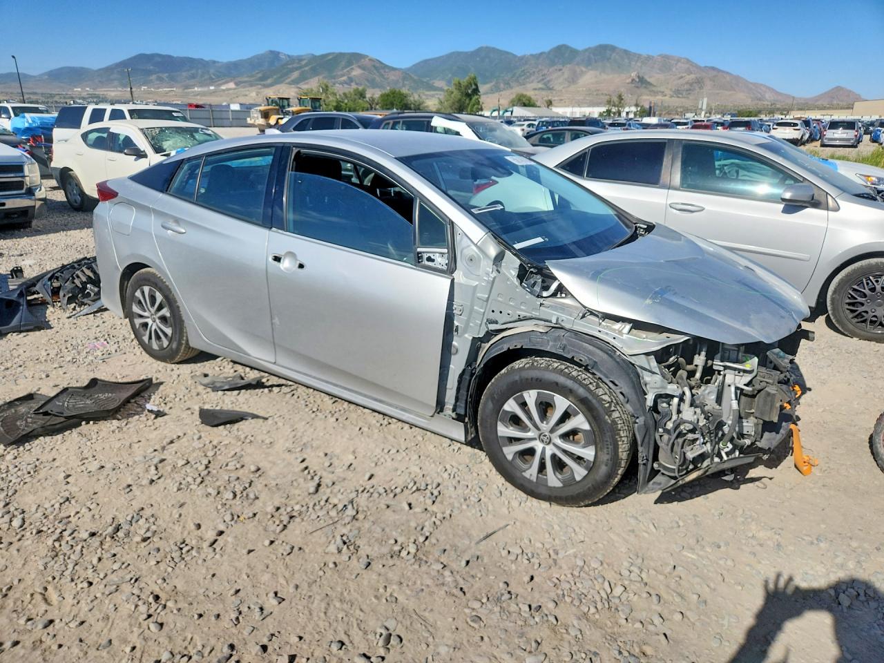JTDKARFP3L3149441 · 2020 TOYOTA PRIUS PRIME · 4/13