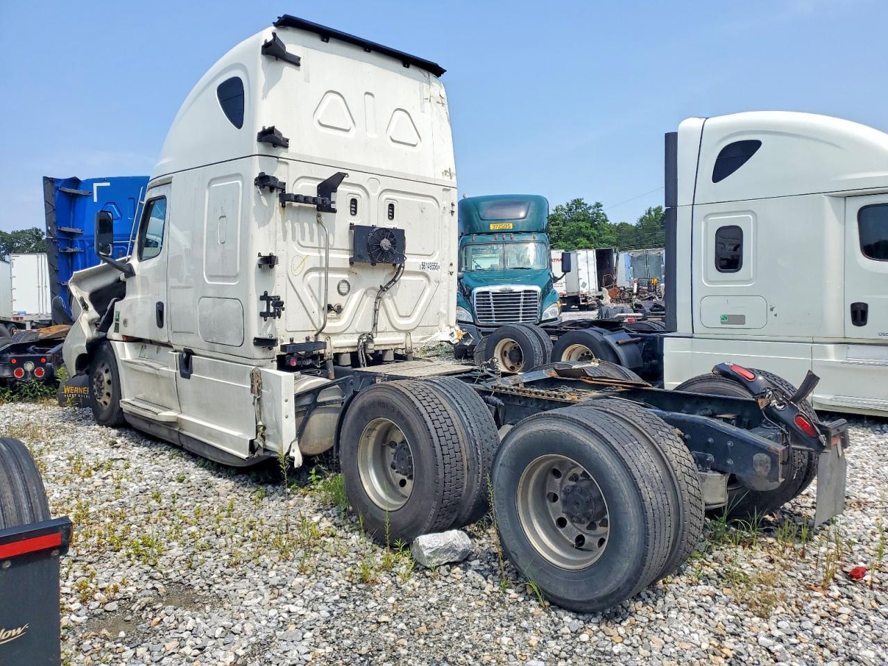 3AKJHHDR2PSUH4781 · 2023 FREIGHTLINER CASCADIA 126 · 3/10