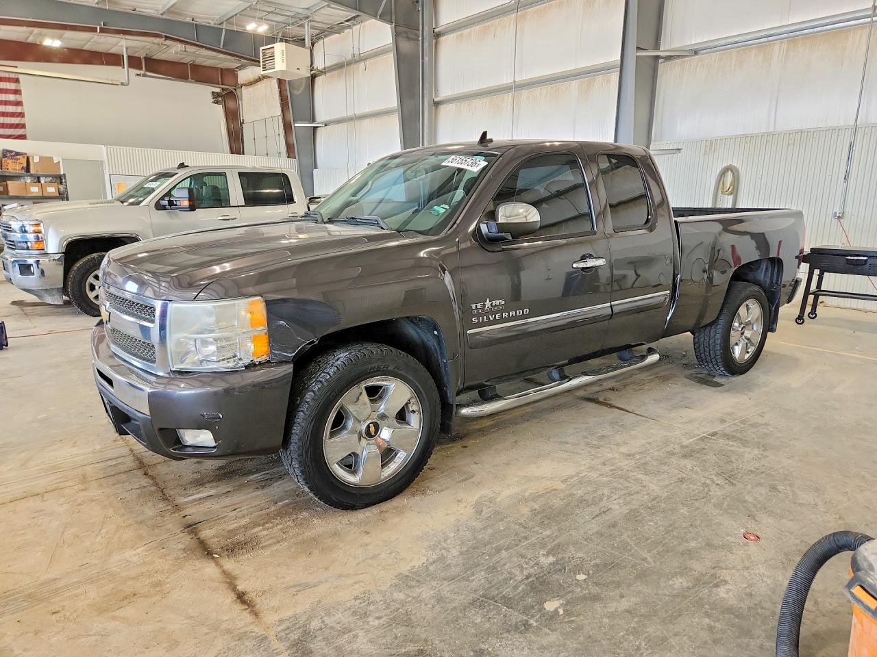 1GCRCSE03BZ298092 · 2011 CHEVROLET SILVERADO