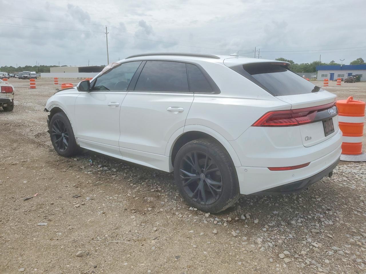 WA1AVAF17MD001375 · 2021 AUDI Q8 · 2/12