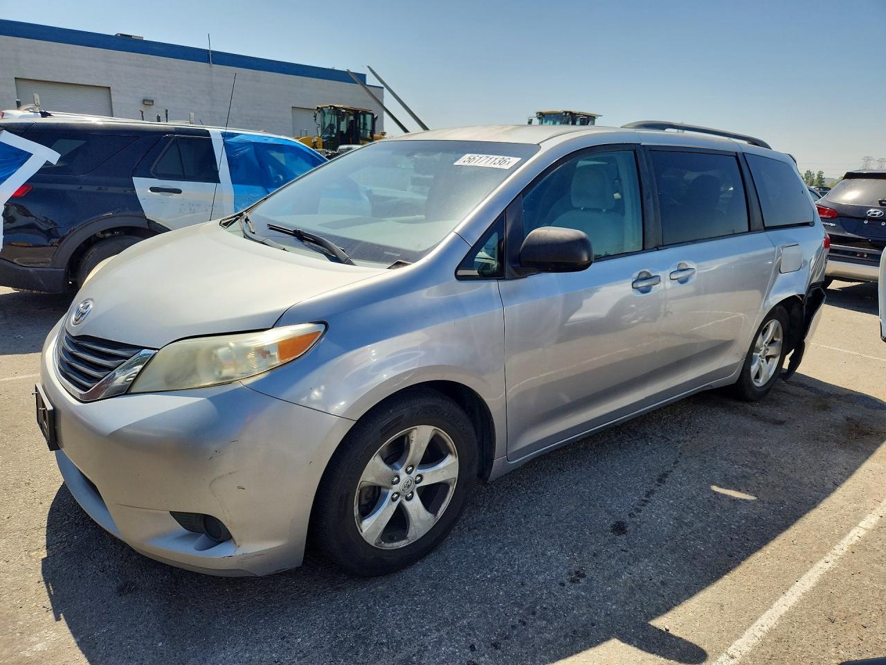 2012 TOYOTA SIENNA