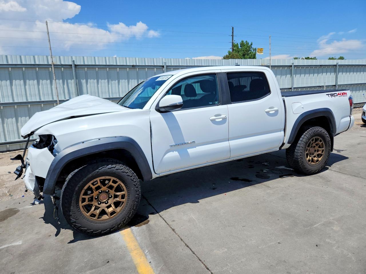 3TMCZ5AN2LM319301 · 2020 TOYOTA TACOMA