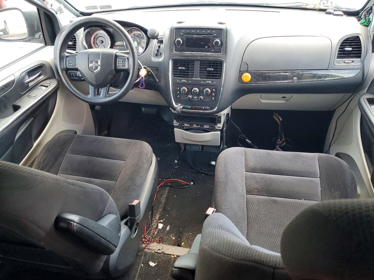 2C4RDGBG6ER432992 · 2014 DODGE CARAVAN · 8/13