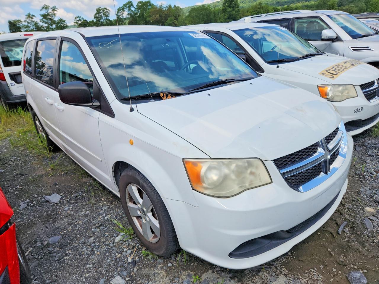 2C4RDGBG6ER432992 · 2014 DODGE CARAVAN · 4/13