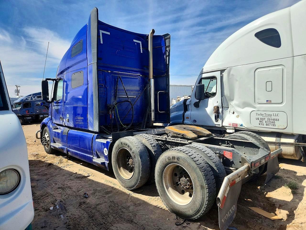 4V4NC9EJ6KN200412 · 2019 VOLVO VN · 2/10