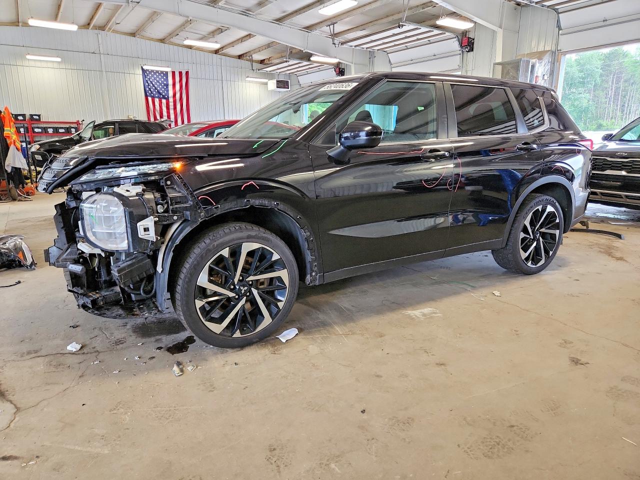 JA4J3TA80NZ076137 · 2022 MITSUBISHI OUTLANDER