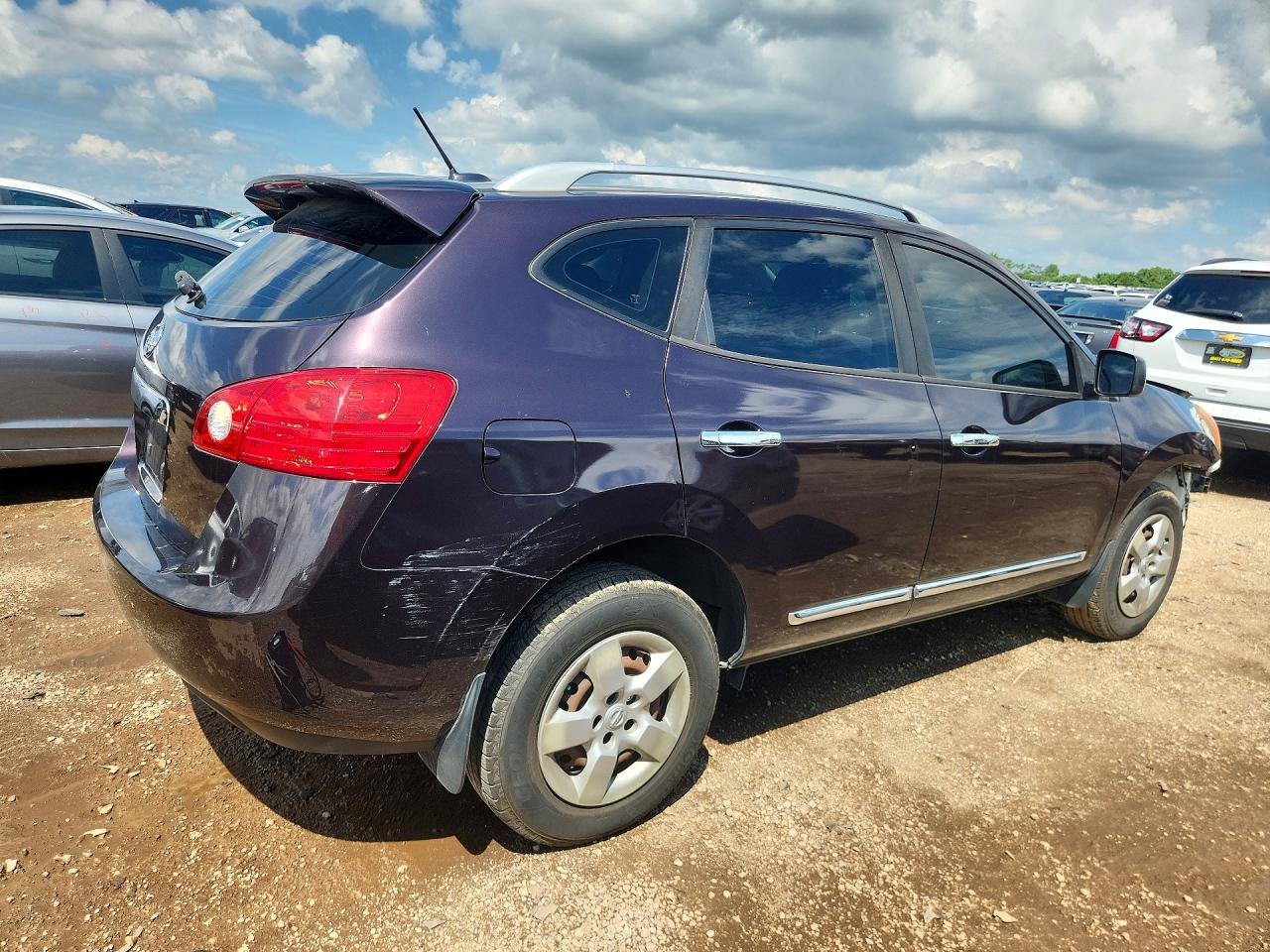 JN8AS5MT4FW161171 · 2015 NISSAN ROGUE SELECT · 3/12