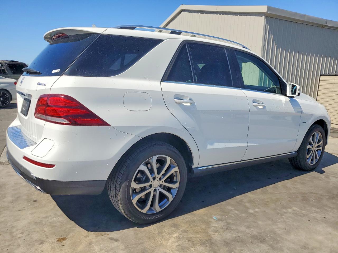 4JGDA6DB8HA814055 · 2017 MERCEDES-BENZ GLE · 3/13