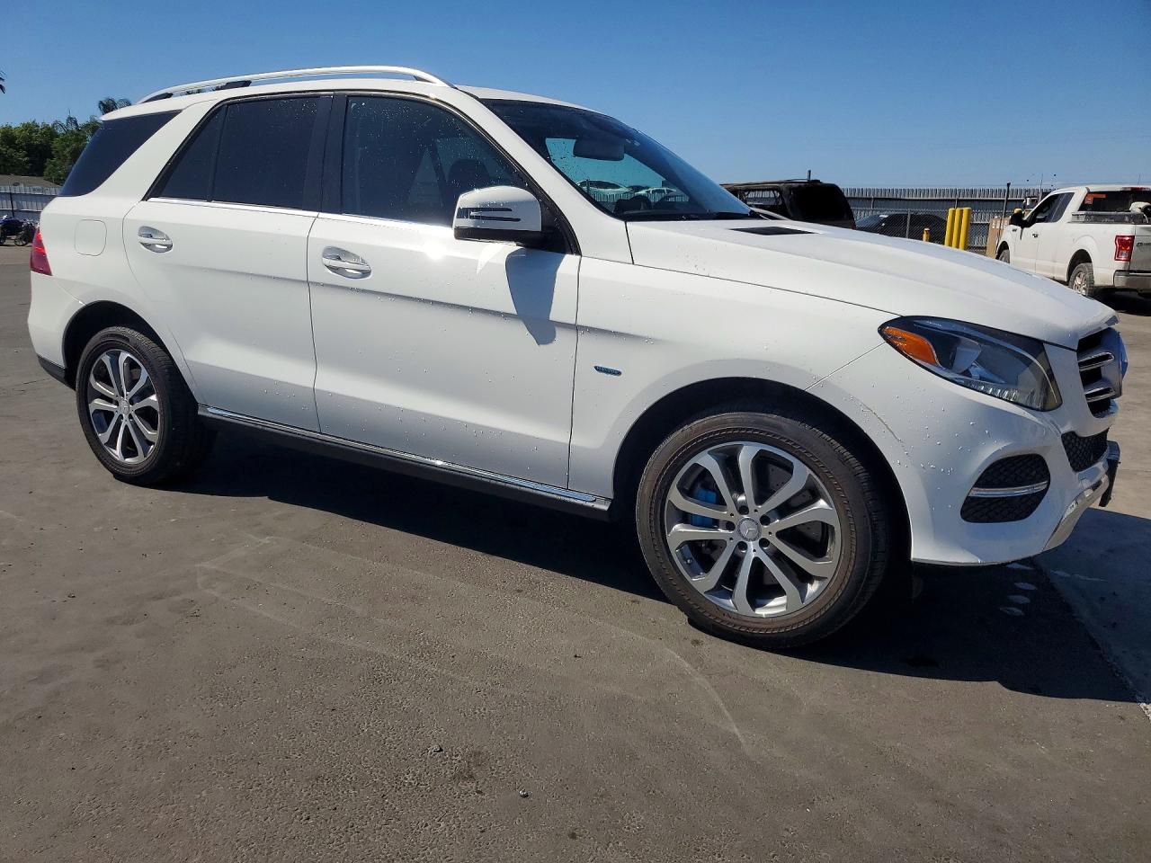 4JGDA6DB8HA814055 · 2017 MERCEDES-BENZ GLE · 4/13