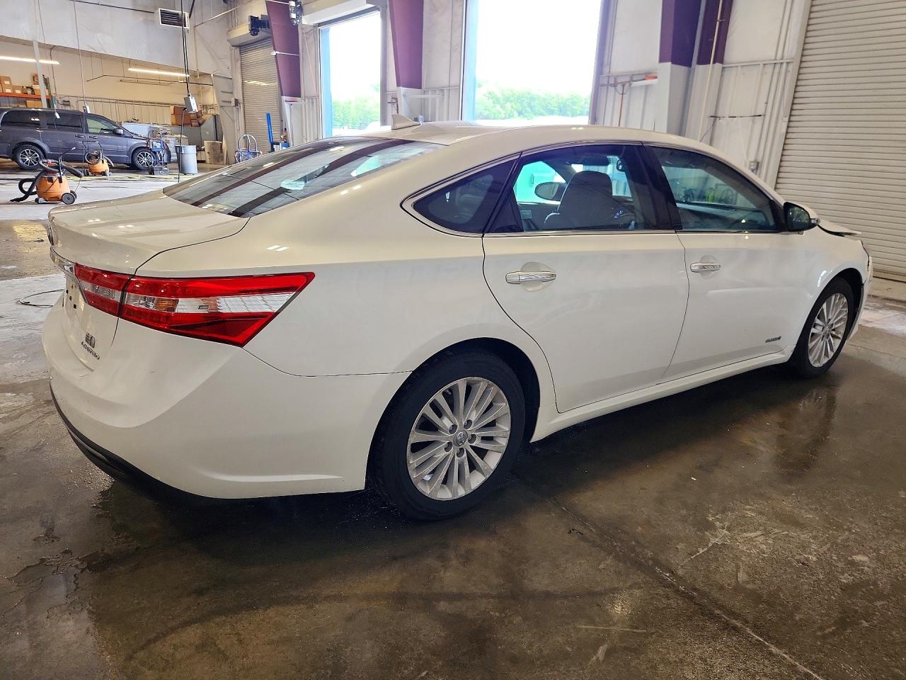 4T1BD1EB9FU044783 · 2015 TOYOTA AVALON HYBRID · 3/12