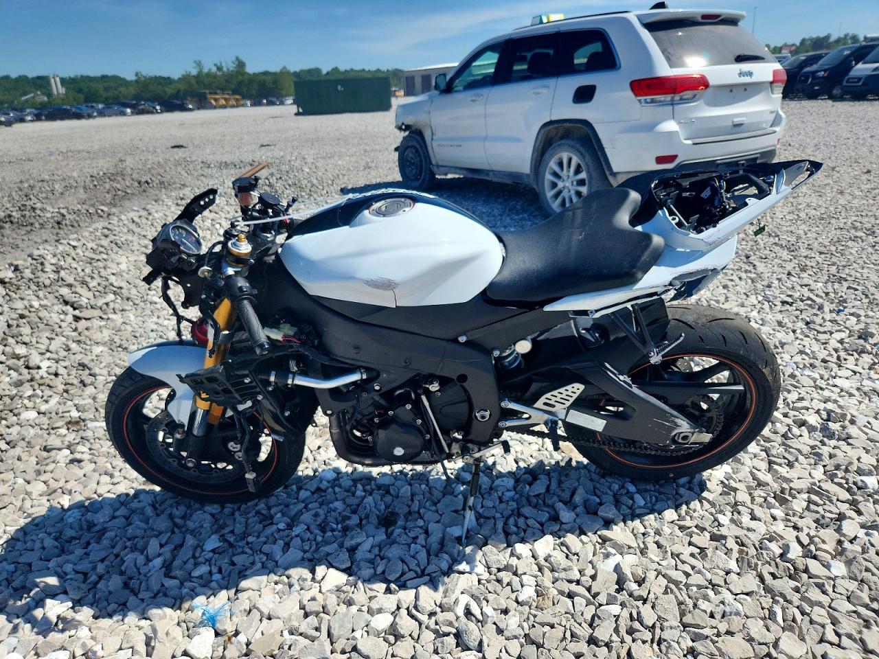 JYARJ16E79A011464 · 2009 YAMAHA YZFR6 · 3/10