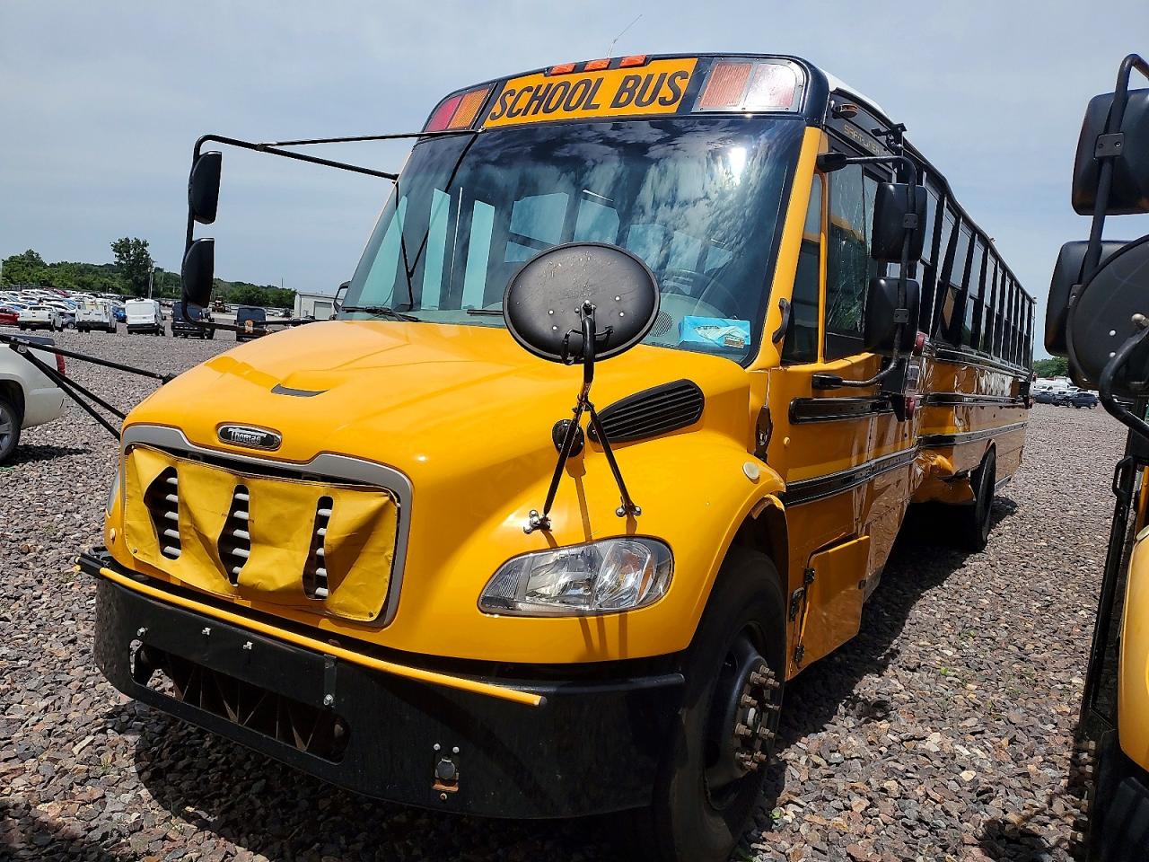 4UZABRFC8KCKL4842 · 2019 FREIGHTLINER CHASSIS · 2/10