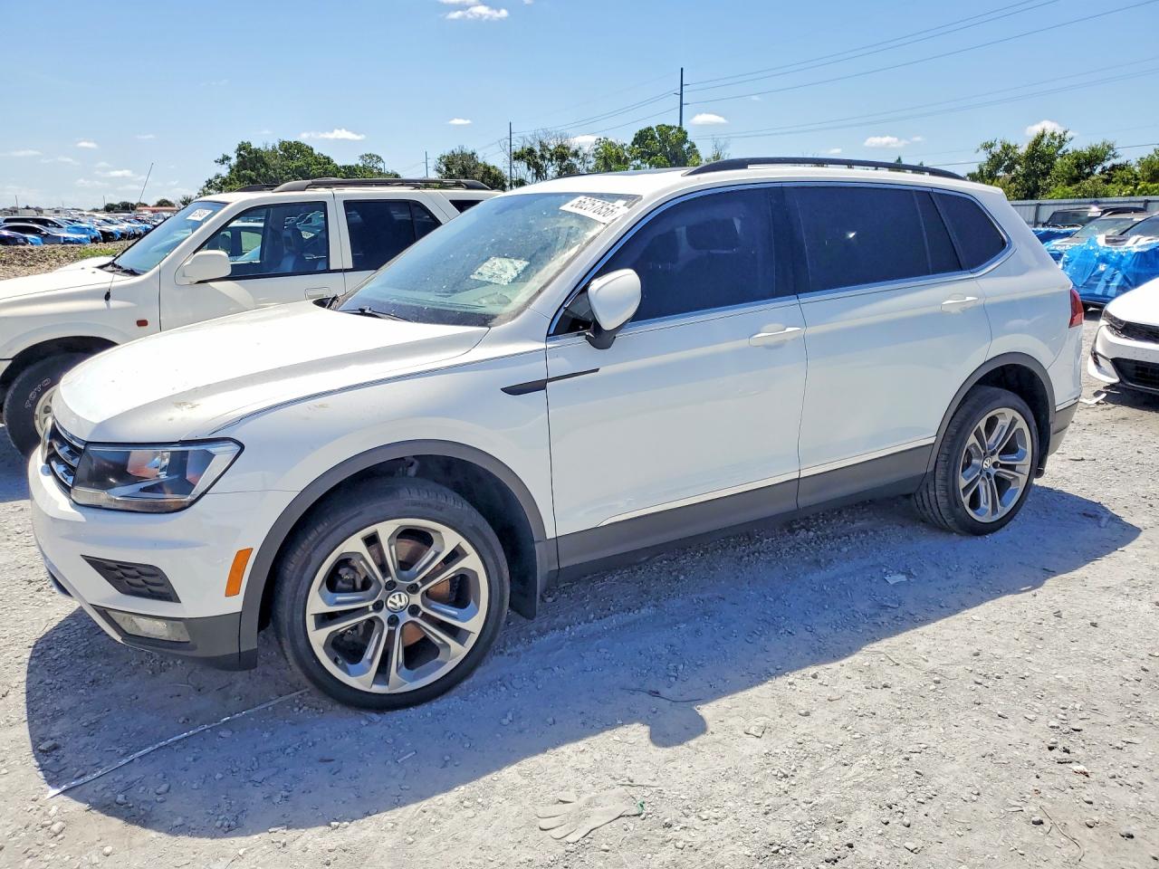 3VV3B7AX4JM020120 · 2018 VOLKSWAGEN TIGUAN