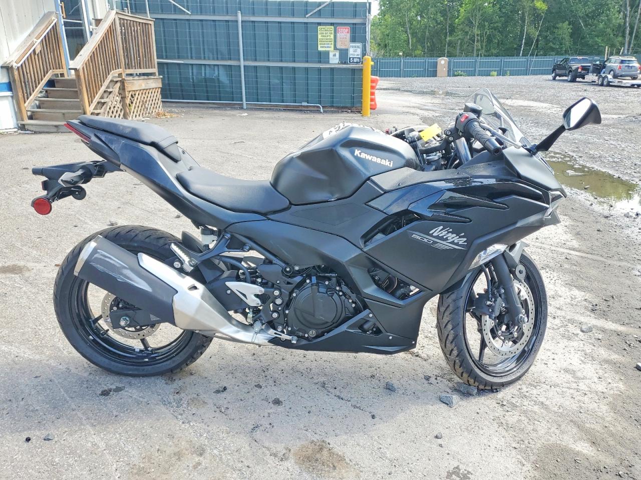 ML5EXGH16TDA93432 · 2026 KAWASAKI EX500