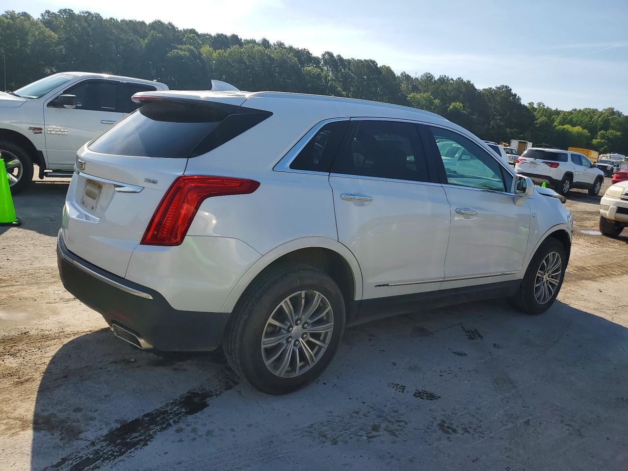 1GYKNBRS0HZ186165 · 2017 CADILLAC XT5 · 3/13