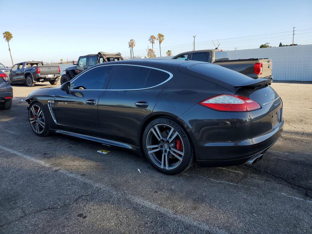 WP0AC2A75CL091028 · 2012 PORSCHE PANAMERA · 2/12