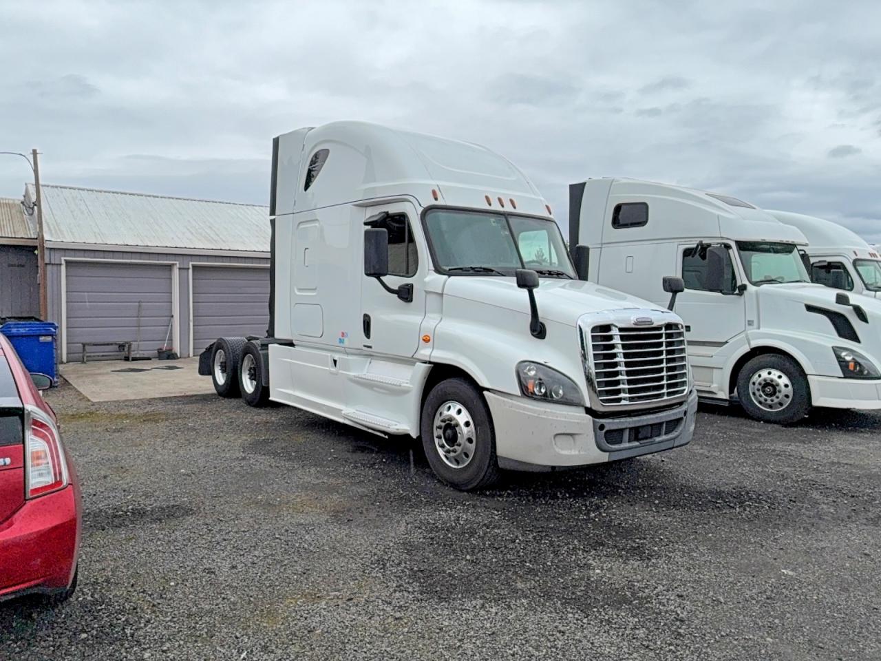 3AKJGLDR8GSGX0835 · 2016 FREIGHTLINER CASCADIA