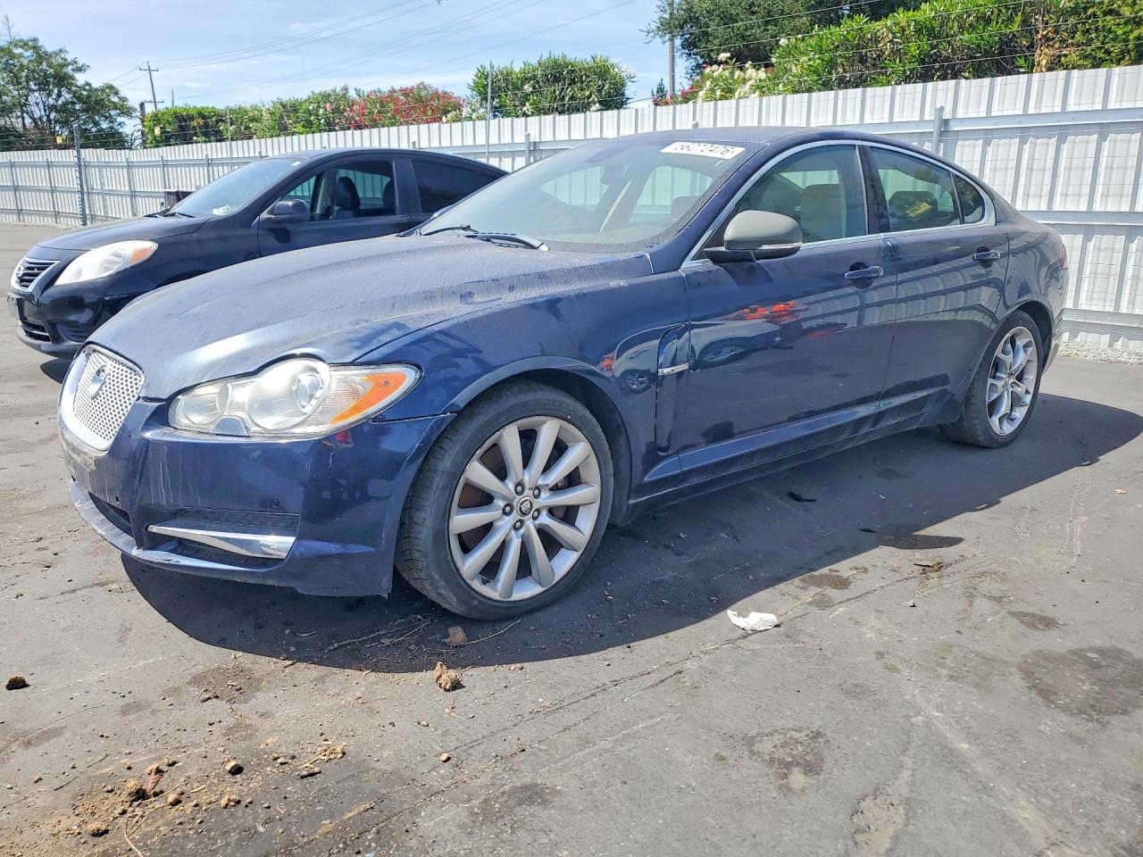 SAJWA0GB1ALR64445 · 2010 JAGUAR XF