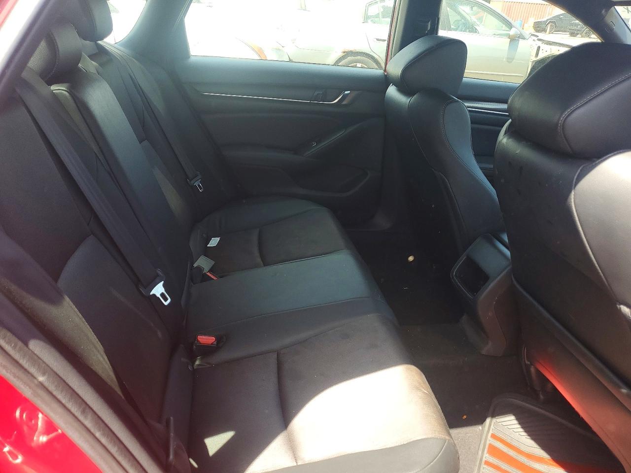 1HGCV1F34KA030235 · 2019 HONDA ACCORD · 10/12