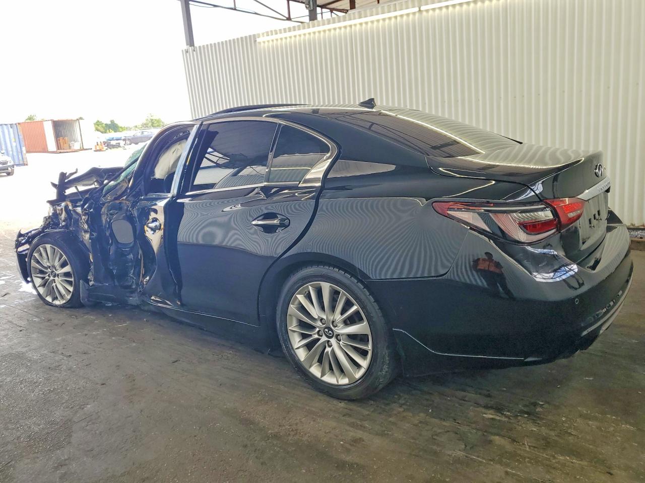 JN1EV7AP9JM359436 · 2018 INFINITI Q50 · 2/11